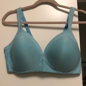 Olga 42C bra, never worn
